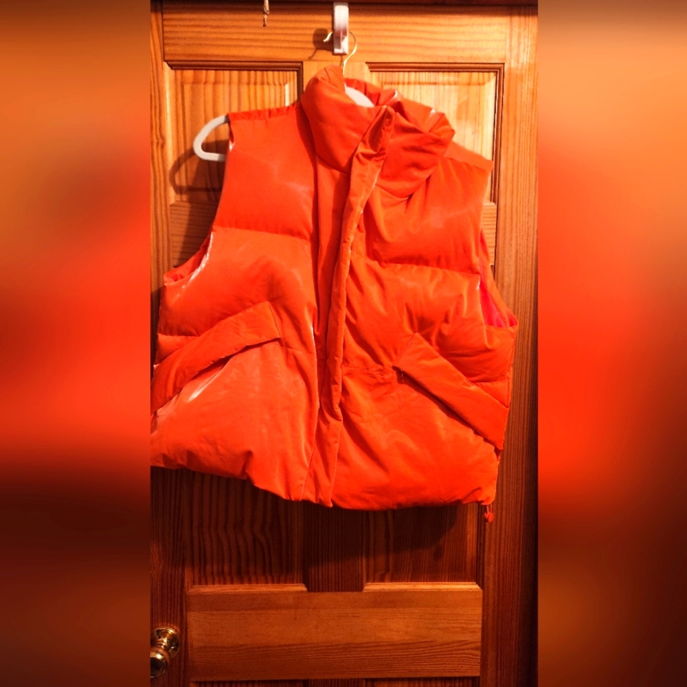 Easel Womens orange puffer jacket vest size L EUC